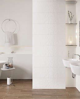 Romantic bathroom with ceramic tiles from Opoczno